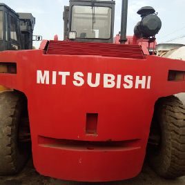 2010 MITSUBISHI FD300