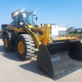 2019 KOMATSU WA 270-8