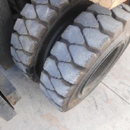 2010 Caterpillar DP70