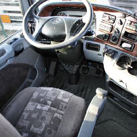 2006 Mercedes-Benz 1844 LS