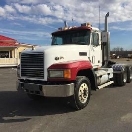 1993 MACK CL713