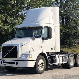 2013 VOLVO VNM64T-200