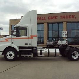 2012 VOLVO VNM42T-200