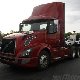 2017 VOLVO VNL64T-300