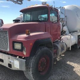 1998 MACK RD600
