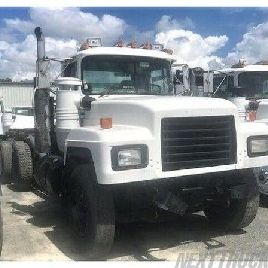 1999 MACK RD688S