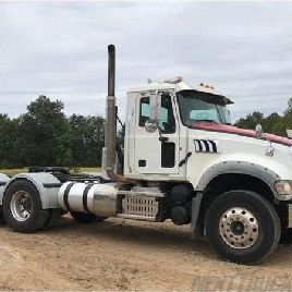 2011 MACK GRANITE GU713