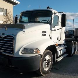 2004 MACK VISION CX613