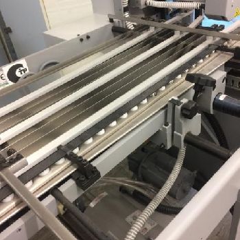 Tree FK-20 Solo flat pile feeder