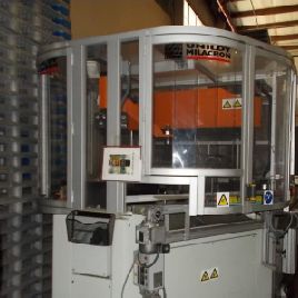 (2012) Uniloy Milacron modelo UMIB 129 Injection Molding Machine