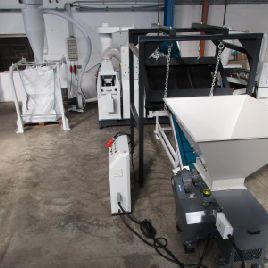 Granulating machine Lnie 2D