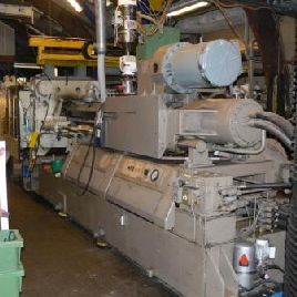 injection molding machine