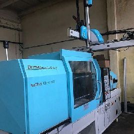 DEMAG IntElect 800-100 with robot Wittmann-Demag W711