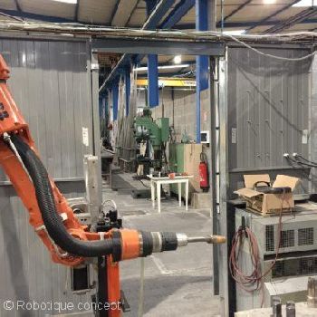 ABB cellule de soudage avec robot IRB 1600 IRC5 et poste ESAB peu d’heures