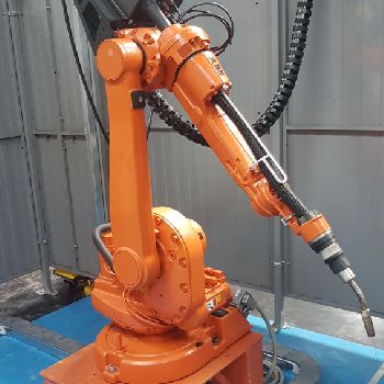 ABB cellule de soudage avec robot IRB 1600 IRC5 et poste ESAB peu d’heures