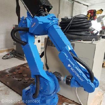 YASKAWA EA1900N + FRONIUS Transpulsynergic 3200 &amp; welding equipement