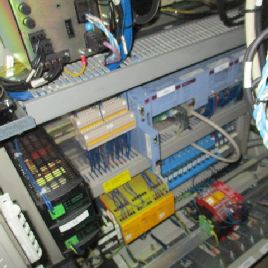 Yaskawa Motoman ES 165N NX100 robot with Euromap67 interface