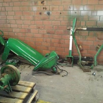 Deutz D4005 tractor tractor part dispenser disassembly vintage cars