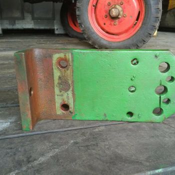 Deutz D25 Drawbar Bracket Tractive Tractor Tractor Tractor