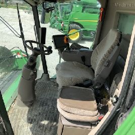 John Deere S670