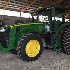 John Deere 8270R