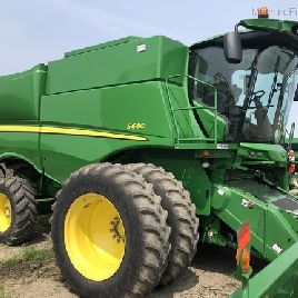 John Deere S660
