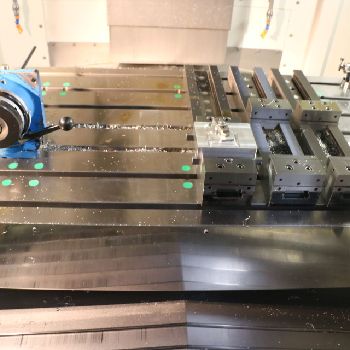 MICROCUT V-30 Vertical Machining Centre