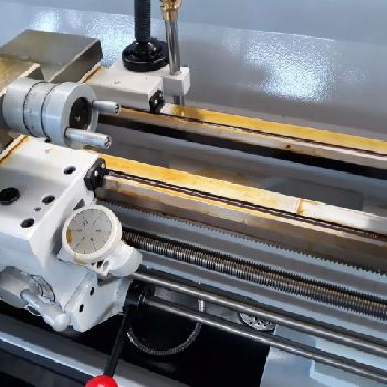 ADOLFI STK400 Centre Lathe