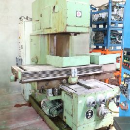 TOS-KURIM FD40V Universal milling machine