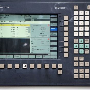 HÜLLER HILLE nbh 230-4 R Horizontal Machining Centre