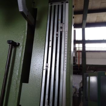 NEFF SVT 10 Hydraulic Press