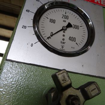 NEFF SVT 10 Hydraulic Press