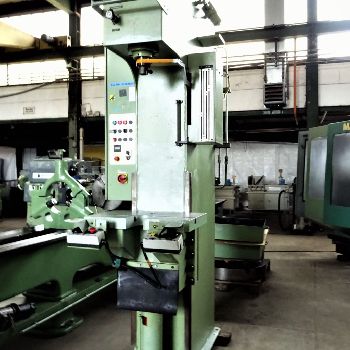 NEFF SVT 10 Hydraulic Press