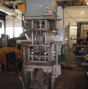 35 Ton,Denison#FL35, 15" stroke top ram,6 stroke side ram,40 DL,30 x 20 bed,#19364