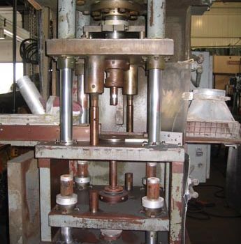 35 Ton,Denison#FL35, 15" stroke top ram,6 stroke side ram,40 DL,30 x 20 bed,#19364