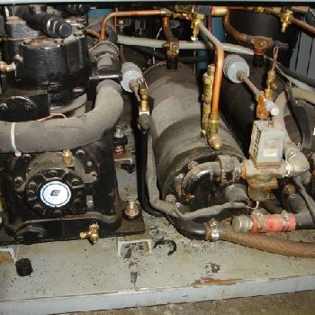 EdwardsLYOFLEX 4, freeze dryer,4 sq.ft.,17.6 lb.ice capacity w/vacuum pump,chiller package &amp; controls,1991,#27497