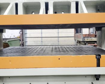 150 Ton,Minster#S2, 10" str,25 SH,60 x 48 bed,30 SPM,recond,under power,1955,#sr5583