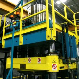 400 Ton,Meccanica Beretta, 4-post,14" str,34 DL,67 x 77 bed,safety latches,’03,#sr4418