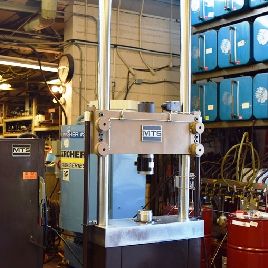 77 KIPMTS#312.41, 2-column fatigue testing load frame