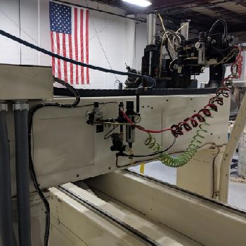 Thermwood#C40, 91000 control, 4x8â€™, 15 HP, 18000 RPM, 8 tool turret, 2001