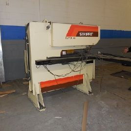 30 Ton, Strippit # SUPER-AG-30, perforator, S / N 2253112189
