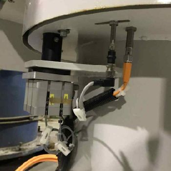 2000 lb.Arkudouble end uncoiler,24" wide (each side),18 -21 ID,hyd link type exp,2000â€™s