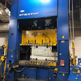 300 Ton,Komatsu#E2G-300U, 14.2" str,28.3 die hght,10.2 adj., 86 x 55 bed, 12-40 SPM vari, 1988