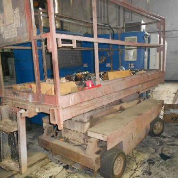 500 lb.Lift-A-Loft#MIT-E, lift platform scissors lift, 20’ lift height, hand held controls, on board charger