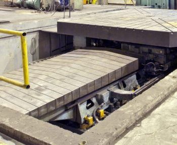 216.53"Innocenti#CWD, CNC B-Axis Infeeding rotary table, steel sliding way covers, 187.5 V-Axis, #27912