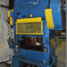 100 Ton, Minster # P2-100, SSDC-pers, 3 "slag, 16 SH, 4 adj., 100-300 SPM, 36 x 31 bed, Vamco servo feeder, # 13617J