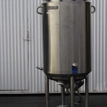 105 gal.MuellerReactor, 316L Stainless Steel, 45/150 psi, removeable hinged dish top, dish bottom, jacketed for 150 psi, 2001, #2801-1
