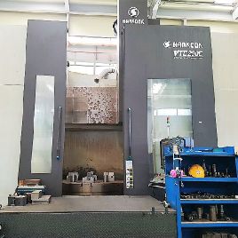 Hankook # VTC-200W, mesa de 78 ", columpio 98, ram con ATC, fresado, Fanuc 32i-A, 2010, # 30227