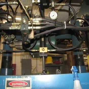 31 Ton,Beckwood, 38" x 42 Bed,10 stroke,19 daylight,7.5 HP,280 IPM Rpd,2000