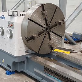 63 "x 393Poreba # 63, torno de motor, mandril 62.99, diámetro de canilla 11, recorrido de canilla 7.8, ancho de cama 43, reconstruido, # 7360